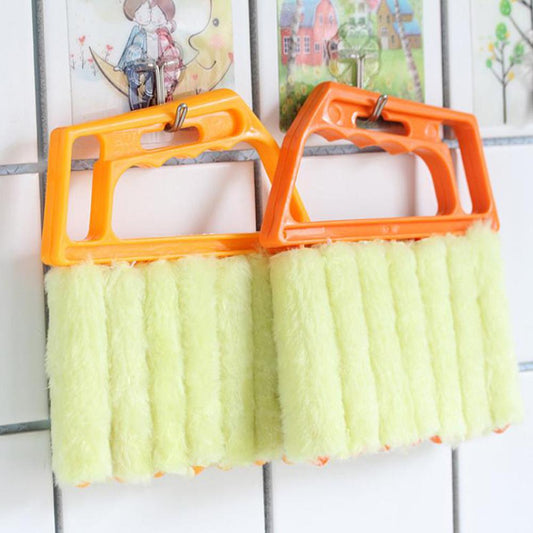 Microfiber Window Cleaning Brush: Venetian Blind & AC Duster